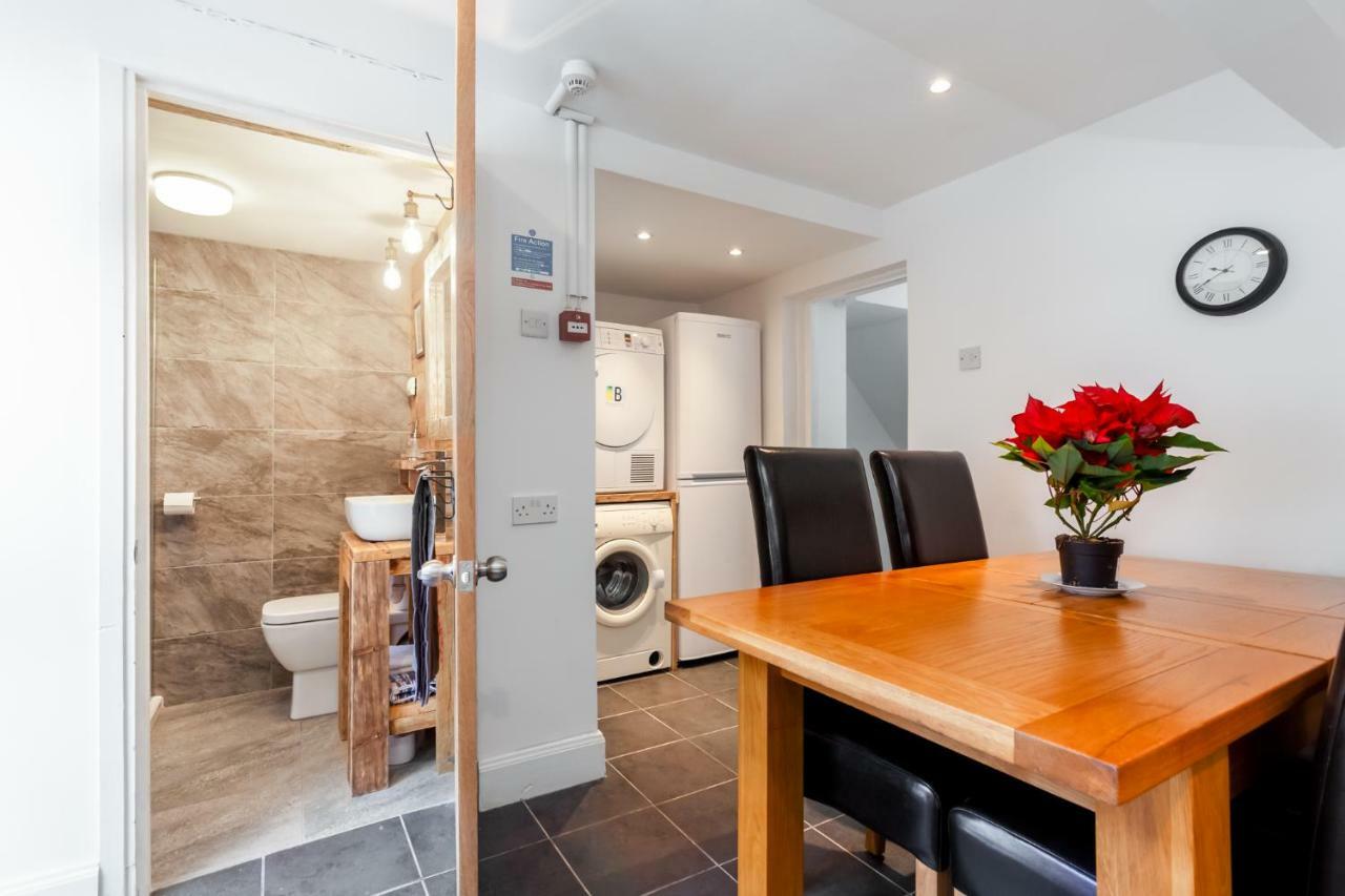 Gorgeous Town Centre Apt With Courtyard Garden Bournemouth Exterior foto
